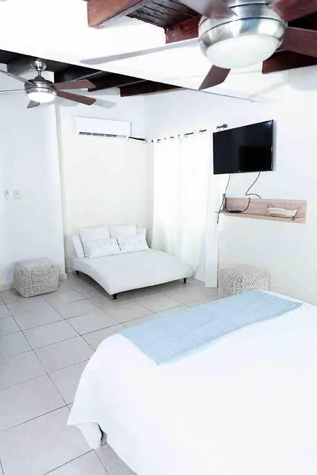 Beach Villa Don Rafa With Pool And 5-Bedrooms Yabucoa