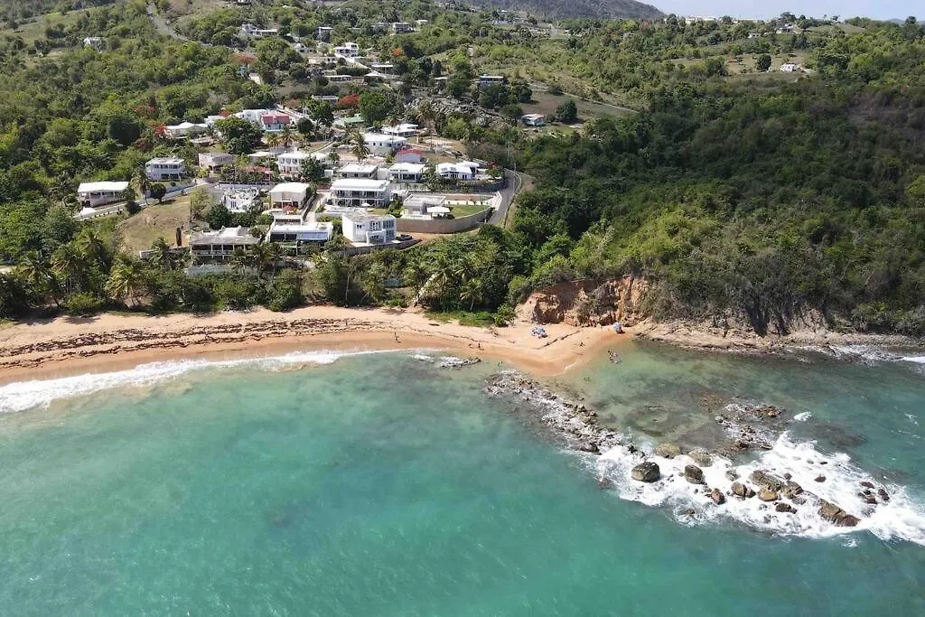 Beach Villa Don Rafa With Pool And 5-Bedrooms  Yabucoa